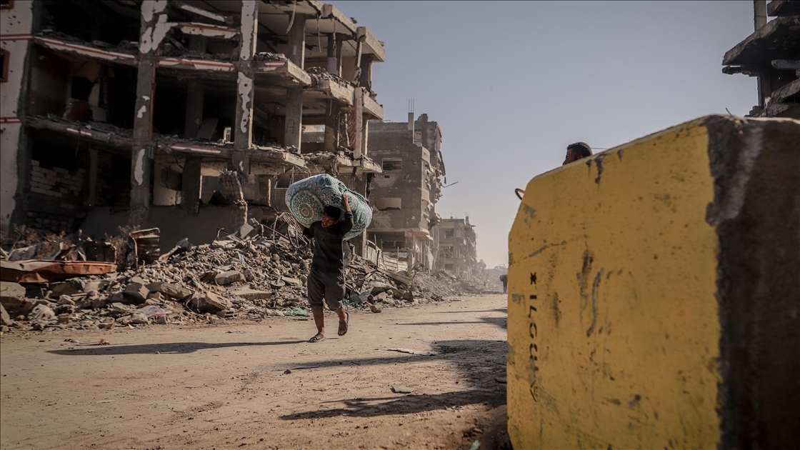 İsrail'in ateşkesi ihlal ederek Gazze'ye düzenlediği saldırılar sonucu Filistinliler göç etmeye başladı