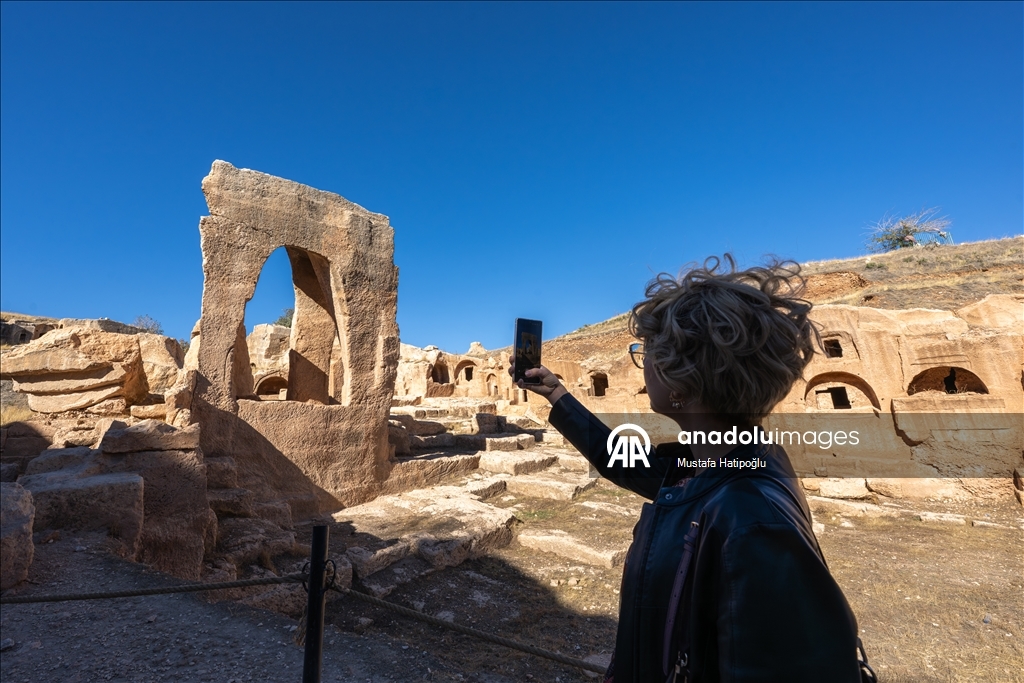 Mardin’in tarihi yapıları turistlerin uğrak noktası