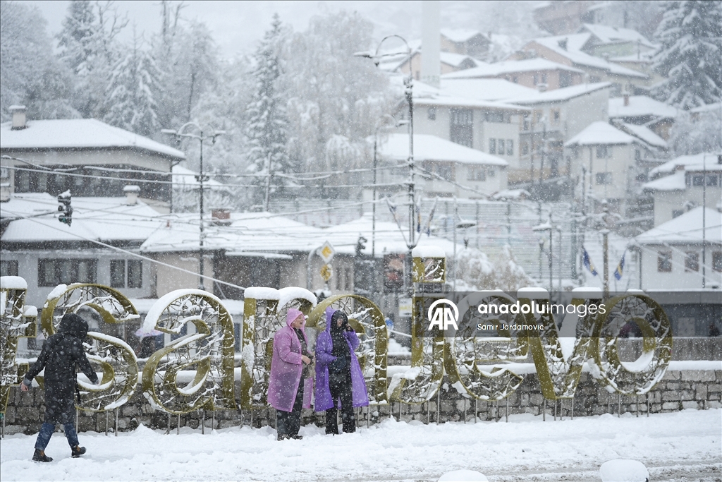 Столица Боснии и Герцеговины Сараево покрылась снегом