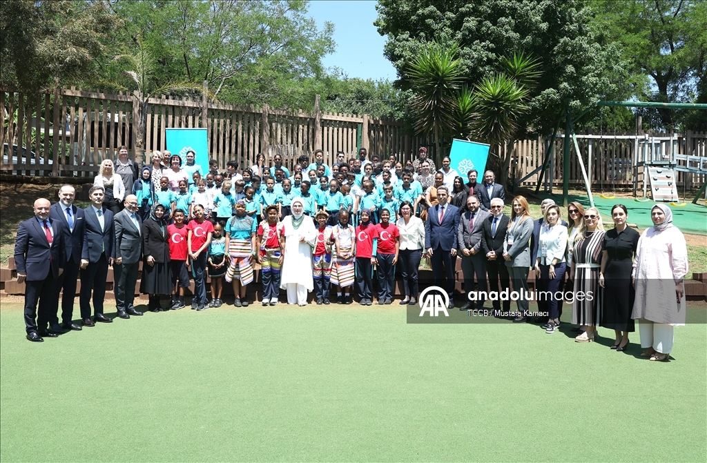 Эмине Эрдоган посетила Международную школу Маариф в Йоханнесбурге