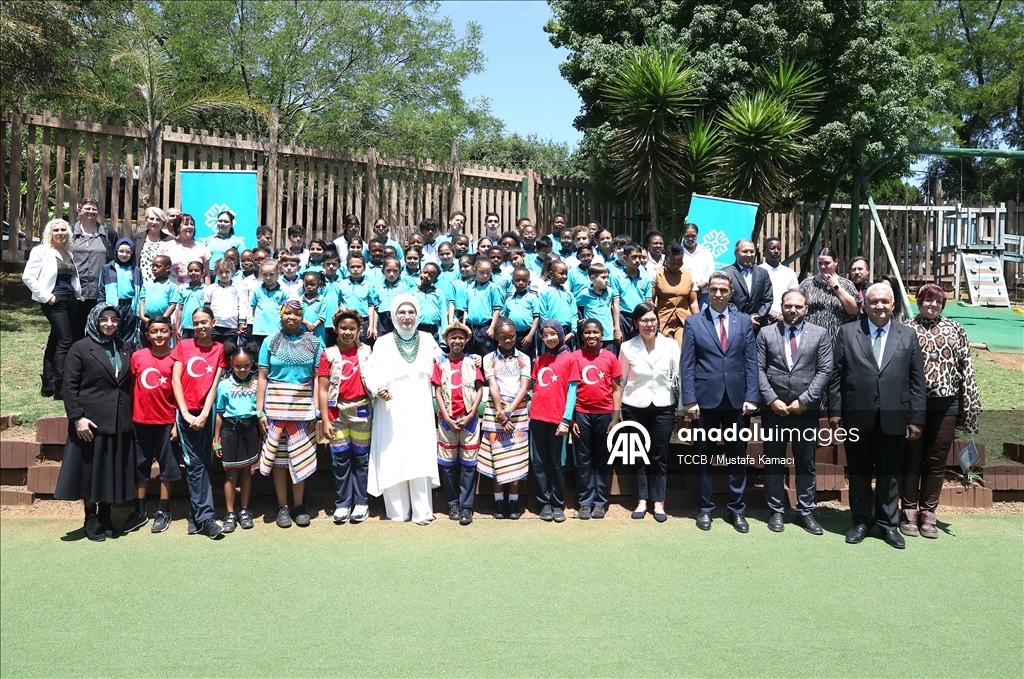 Эмине Эрдоган посетила Международную школу Маариф в Йоханнесбурге