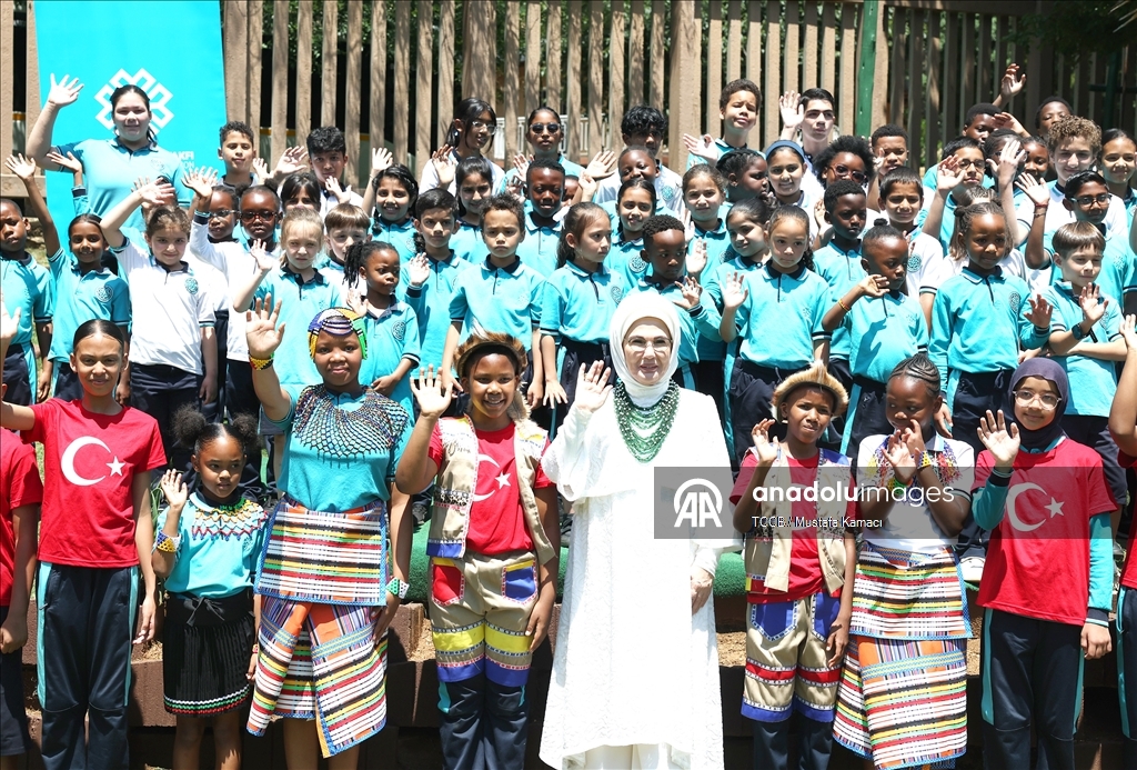 Эмине Эрдоган посетила Международную школу Маариф в Йоханнесбурге