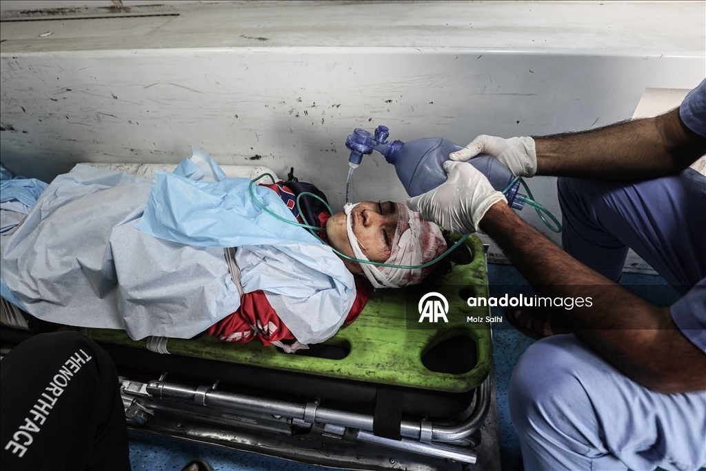 В результате атак израильской армии на различные города сектора Газа, совершенных в нарушение соглашения, подписанного 10 октября, погибли 22 палестинца, в том числе женщины и дети, множество человек получили ранения.