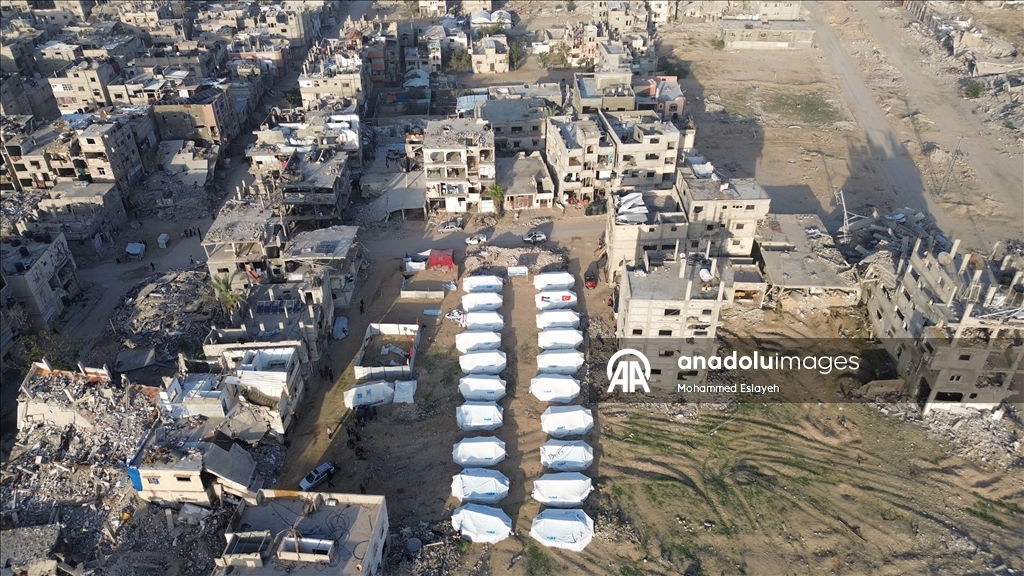 Han Yunus’ta Filistinliler için çadır kent kuruldu