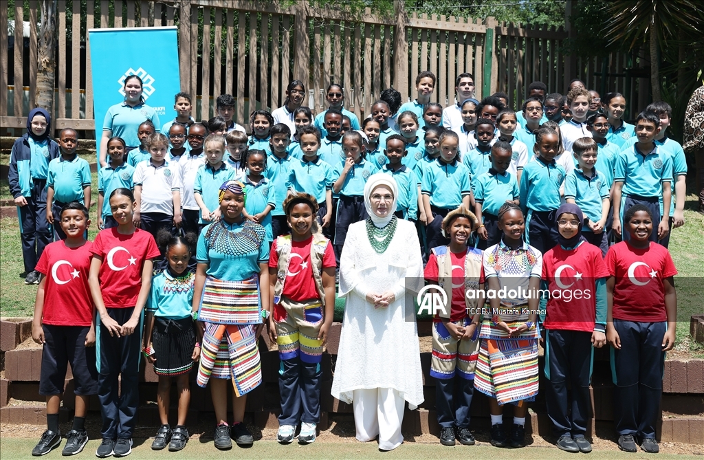 Эмине Эрдоган посетила Международную школу Маариф в Йоханнесбурге