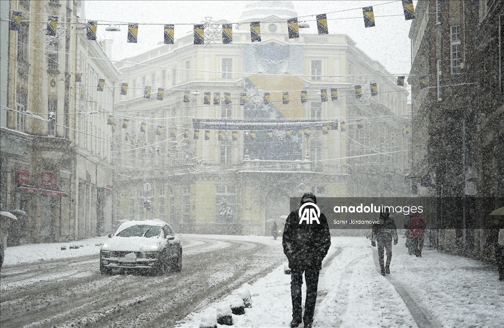Столица Боснии и Герцеговины Сараево покрылась снегом
