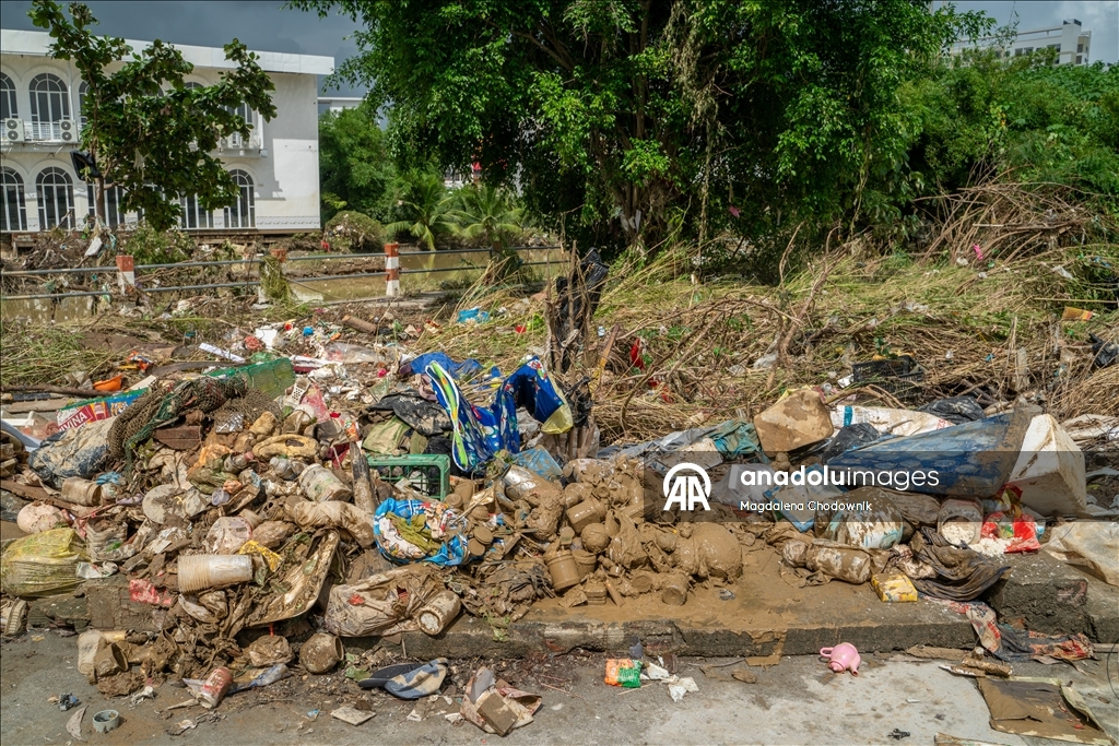 Vietnam'da şiddetli yağışların neden olduğu sellerde ölü sayısı 91'e yükseldi