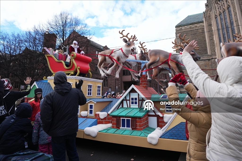 2025 Santa Claus Parade in Toronto