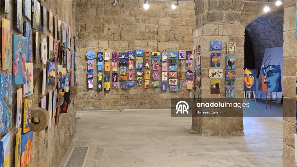 "لبنان بالألوان".. أطفال وشباب يجعلون صور الحرب لوحات أمل 