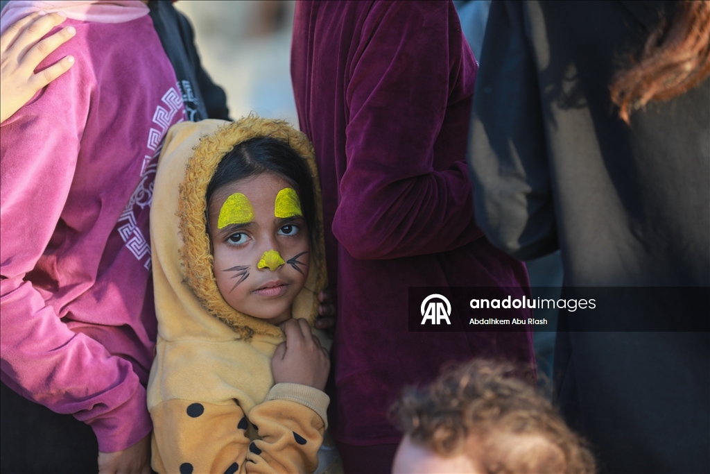 Volunteers organize event for Palestinian children affected by Israeli attacks