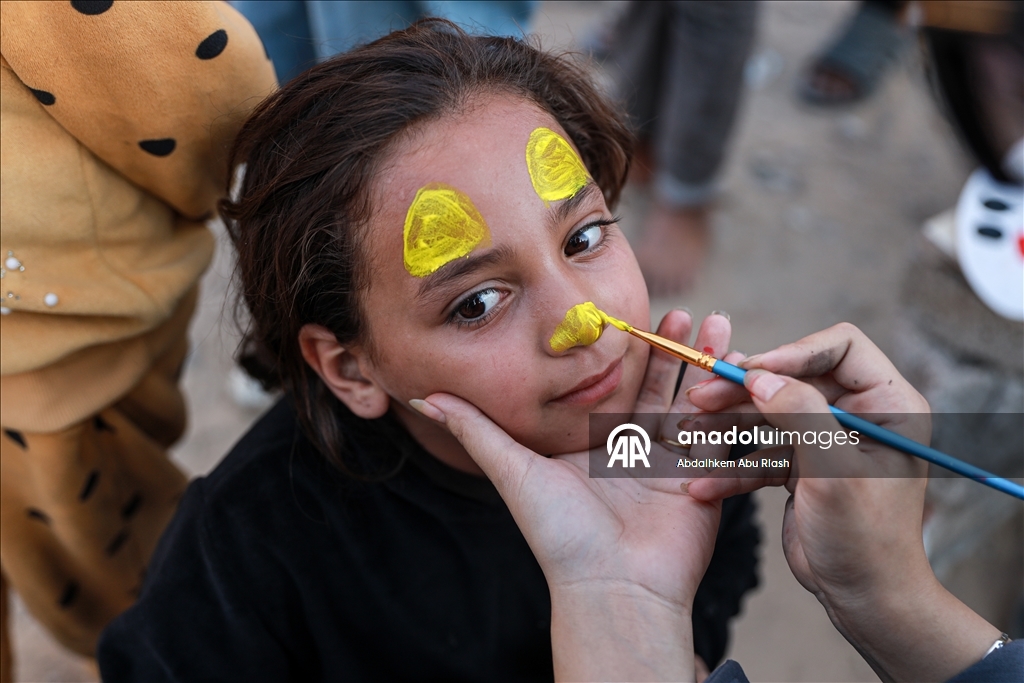 Volunteers organize event for Palestinian children affected by Israeli attacks