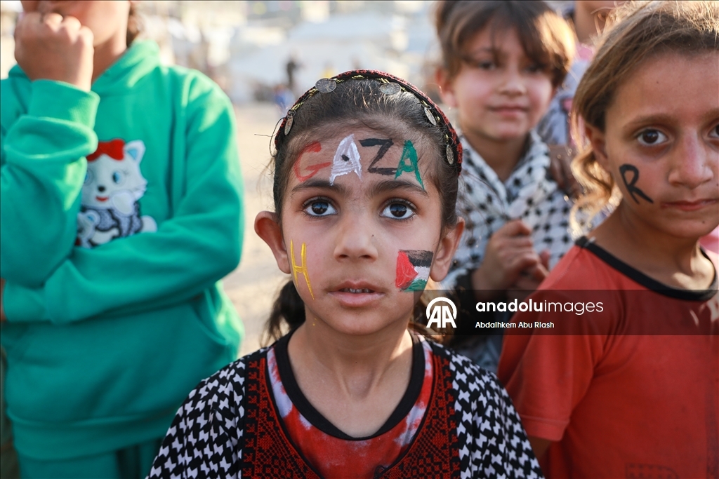 Volunteers organize event for Palestinian children affected by Israeli attacks