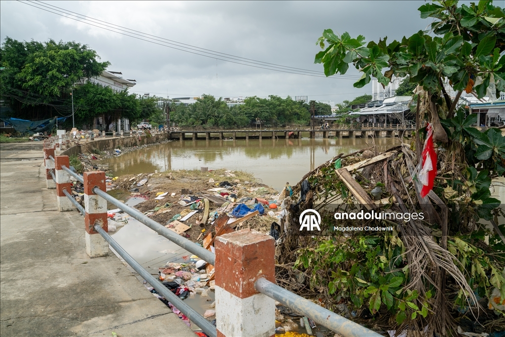 Vietnam'da şiddetli yağışların neden olduğu sellerde ölü sayısı 91'e yükseldi