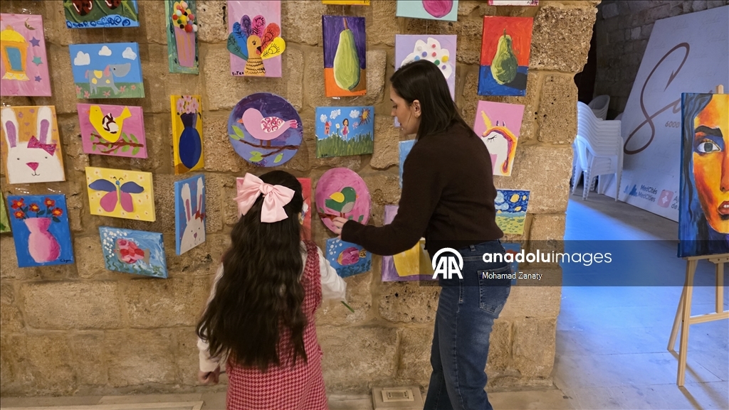"لبنان بالألوان".. أطفال وشباب يجعلون صور الحرب لوحات أمل 