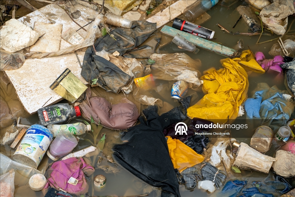 Vietnam'da şiddetli yağışların neden olduğu sellerde ölü sayısı 91'e yükseldi