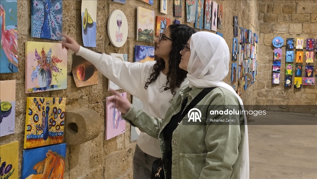 "لبنان بالألوان".. أطفال وشباب يجعلون صور الحرب لوحات أمل 