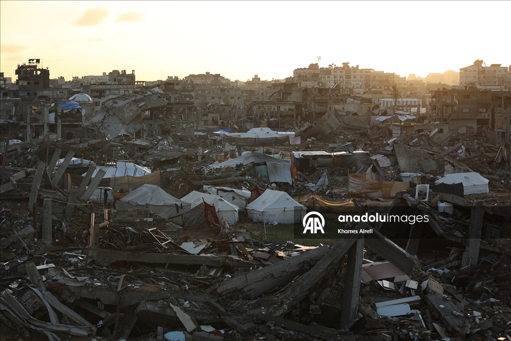 Şiddetli yağış nedeniyle Gazze Şeridi'nde çadırlar su altında kaldı