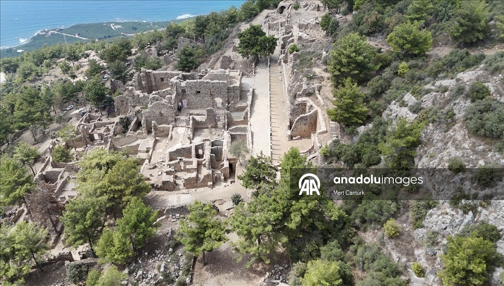 "Geleceğe Miras Projesi" ile hızlanan kazılarla Syedra'nın yüzde 25'i gün yüzüne çıkarıldı