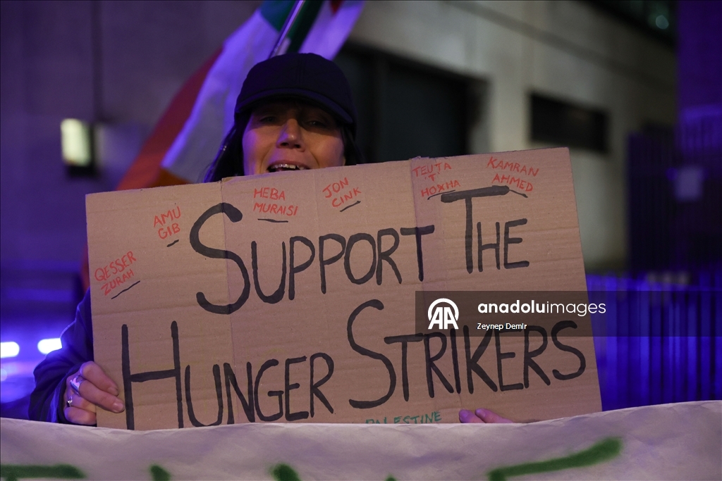 В Лондоне прошла акция протеста против молчания BBC об объявленной голодовке