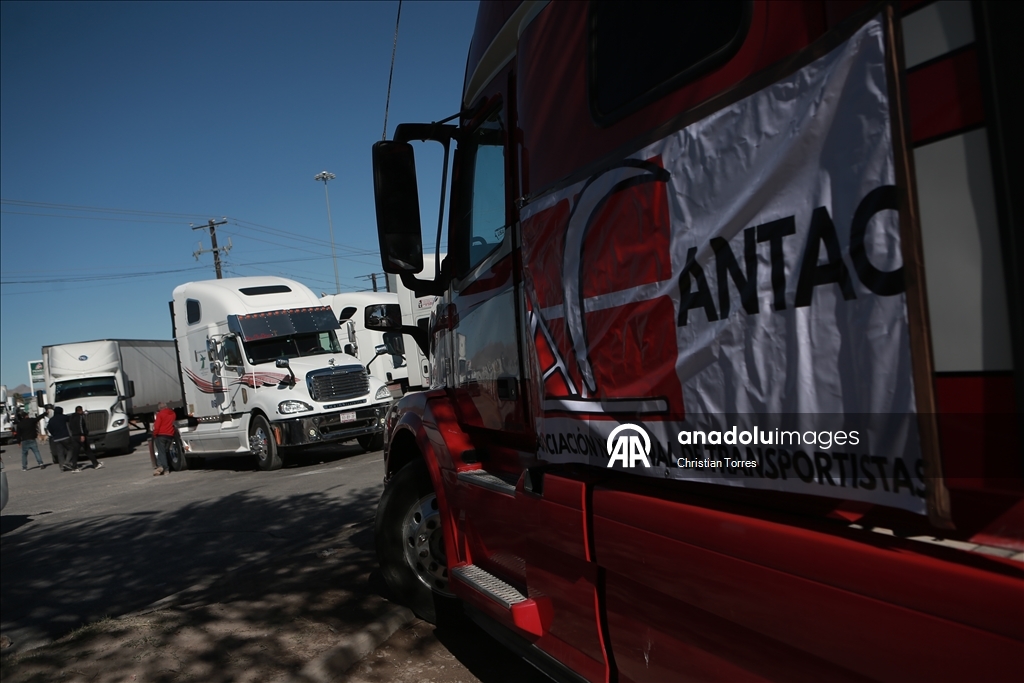 Мексиканские фермеры перекрыли дороги в Сьюдад-Хуаресе