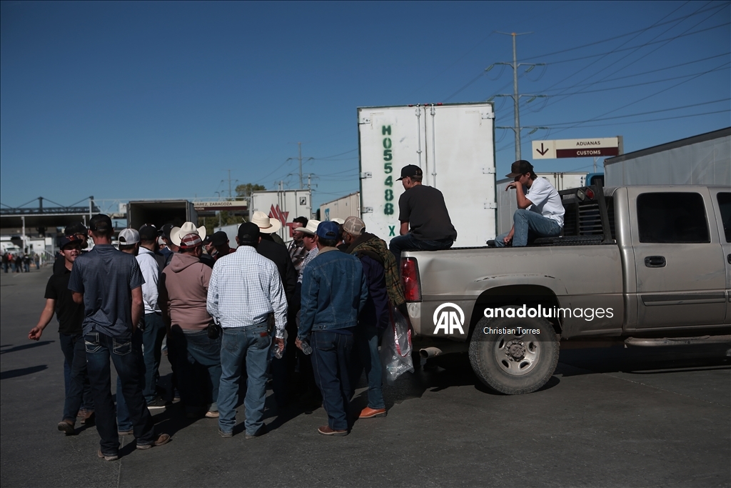 Мексиканские фермеры перекрыли дороги в Сьюдад-Хуаресе