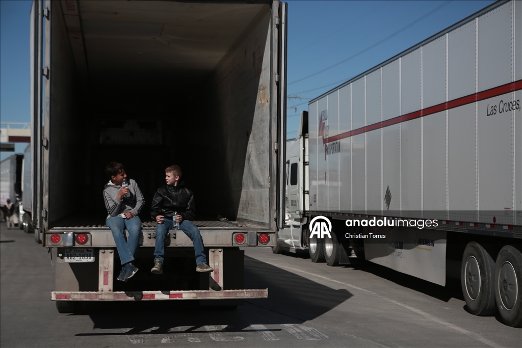 Мексиканские фермеры перекрыли дороги в Сьюдад-Хуаресе