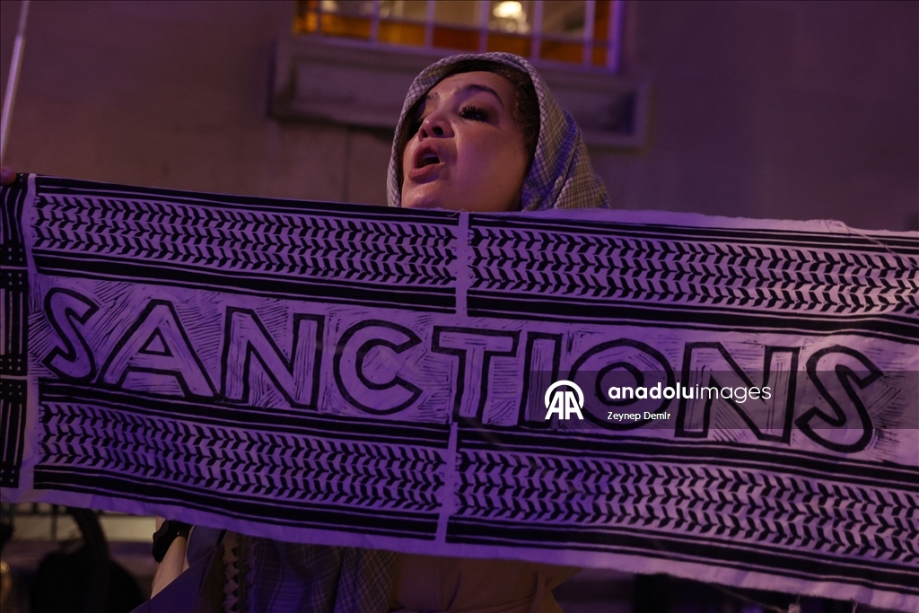 В Лондоне прошла акция протеста против молчания BBC об объявленной голодовке