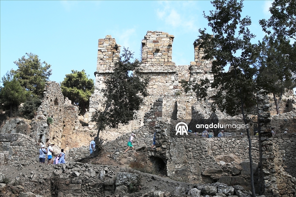 "Geleceğe Miras Projesi" ile hızlanan kazılarla Syedra'nın yüzde 25'i gün yüzüne çıkarıldı