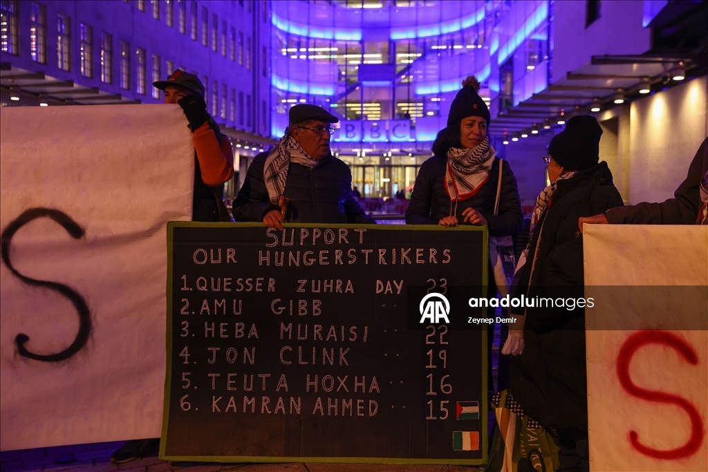 В Лондоне прошла акция протеста против молчания BBC об объявленной голодовке