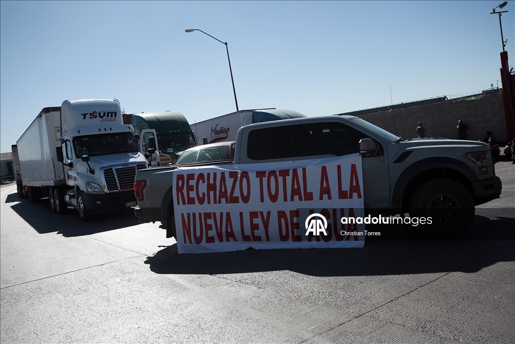 Мексиканские фермеры перекрыли дороги в Сьюдад-Хуаресе