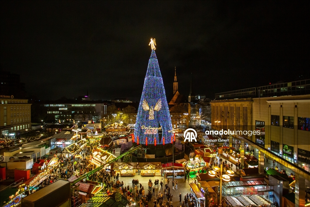 Christmas market with gigantic tree in Dortmund