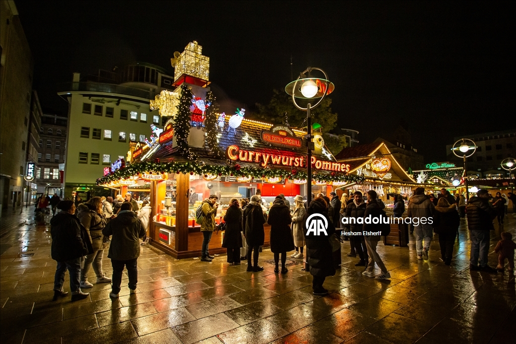 Christmas market with gigantic tree in Dortmund