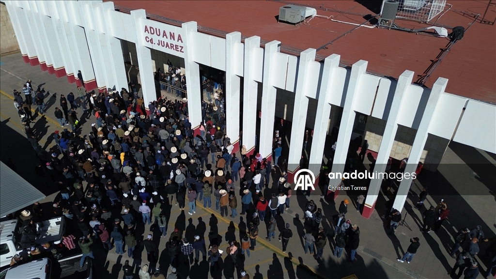 Мексиканские фермеры перекрыли дороги в Сьюдад-Хуаресе