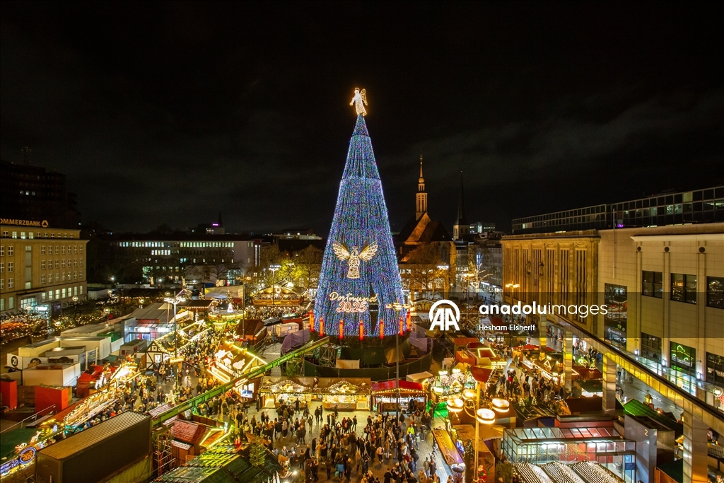 Christmas market with gigantic tree in Dortmund