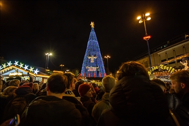 Christmas market with gigantic tree in Dortmund