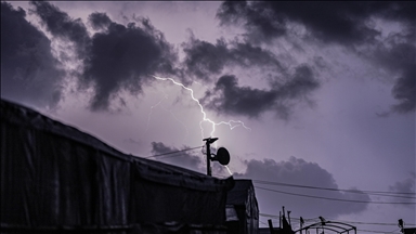 Gazze'de şimşekli gece