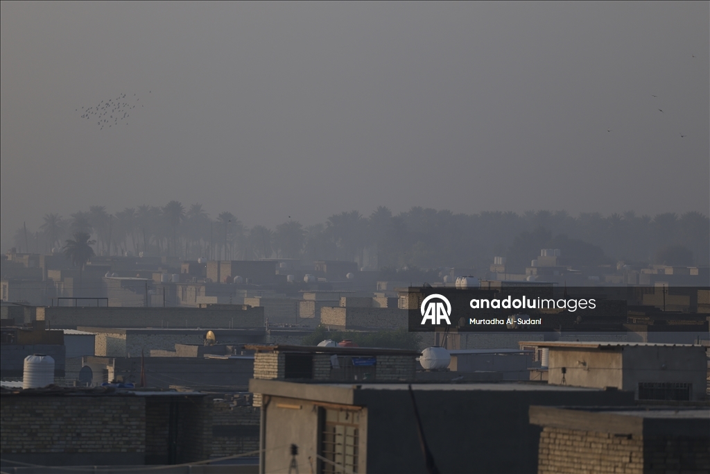 Irak’ın başkenti Bağdat’ta hava kirliliği görüntülendi
