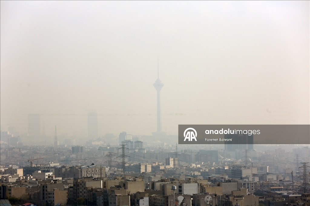 Tahran, dünyada hava kirliliği sıralamasında bugün birinci sırada yer aldı