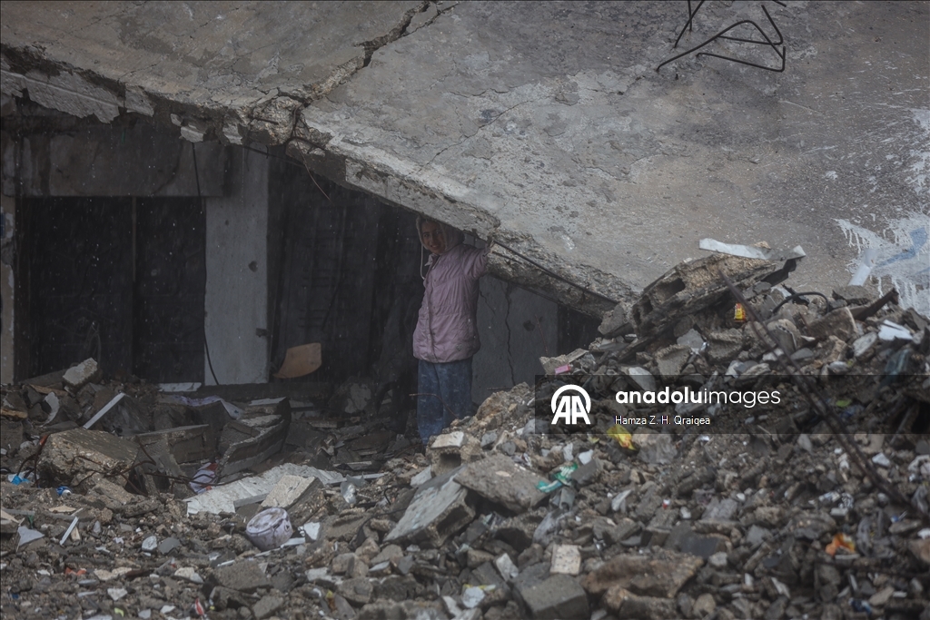 В Газе палатки палестинцев оказались затоплены из-за сильных дождей