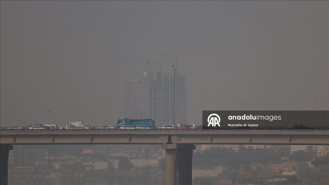 Irak’ın başkenti Bağdat’ta hava kirliliği görüntülendi