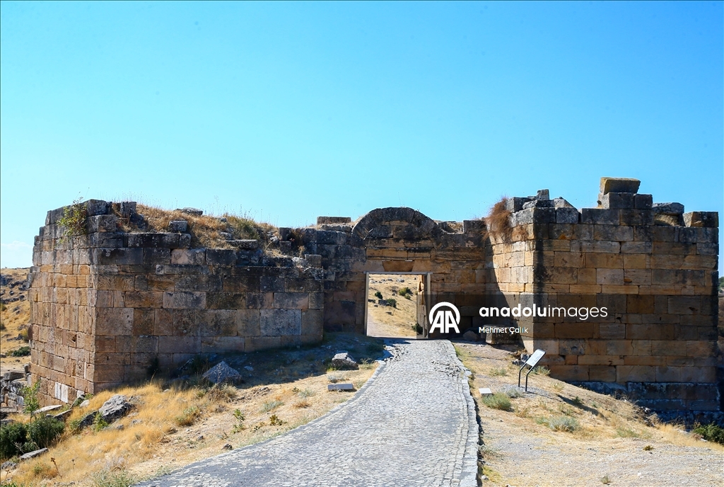 В Турции ведут раскопки руин 2000-летнего стадиона