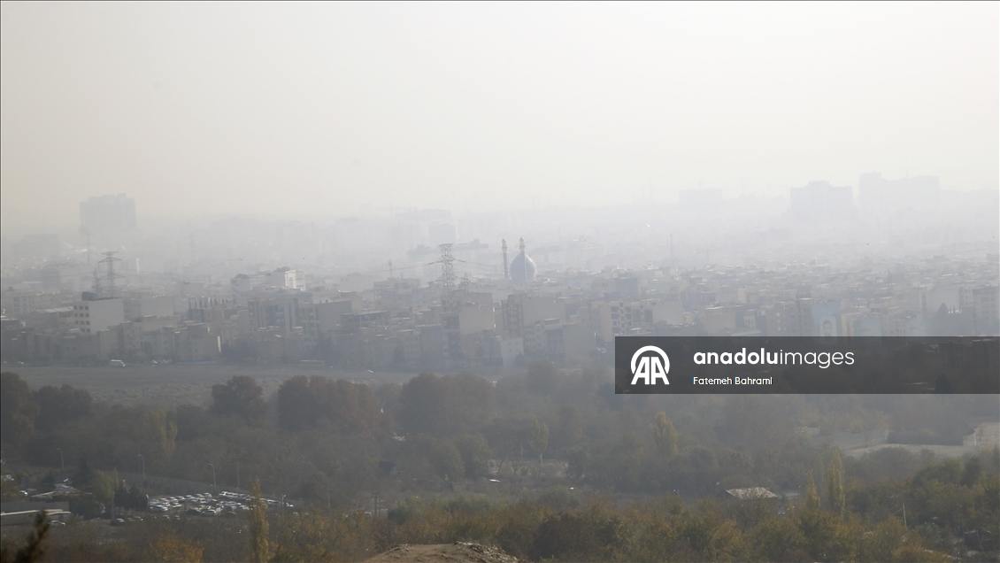 Tahran, dünyada hava kirliliği sıralamasında bugün birinci sırada yer aldı