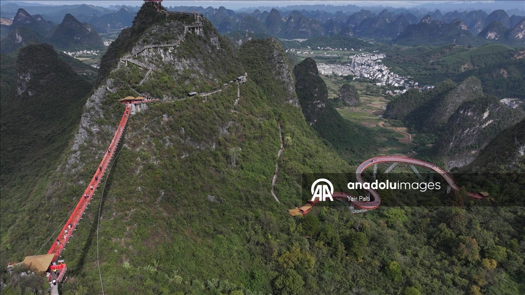 Çin’deki Ruyi Zirvesi ülke turizmine katkı sağlıyor