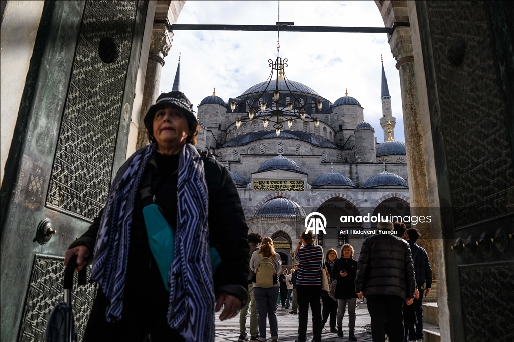 تحضيرا لزيارة بابا الفاتيكان.. ترتيبات تركية في دور العبادة بإسطنبول