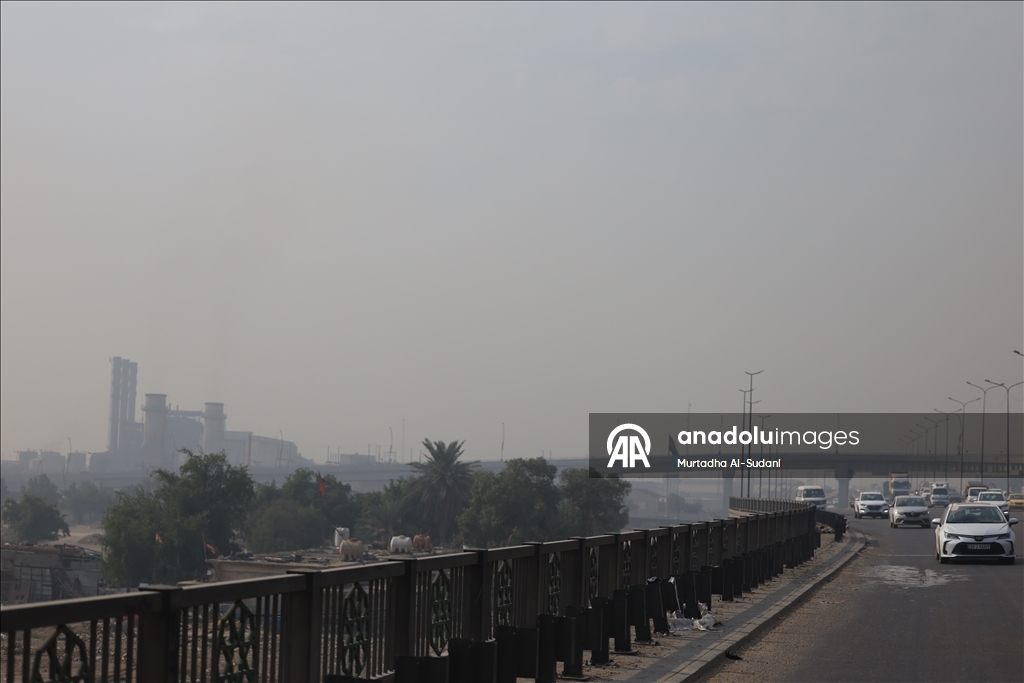 Irak’ın başkenti Bağdat’ta hava kirliliği görüntülendi