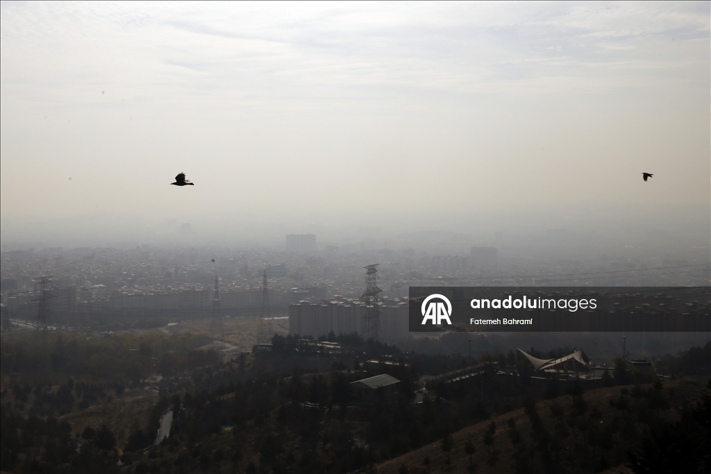 Tahran, dünyada hava kirliliği sıralamasında bugün birinci sırada yer aldı