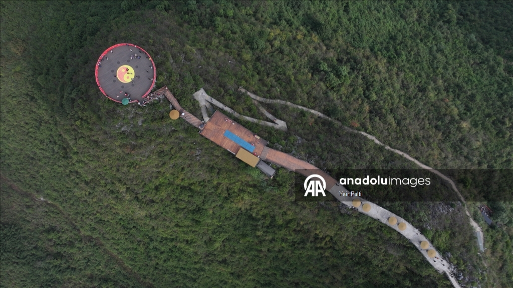 Çin’deki Ruyi Zirvesi ülke turizmine katkı sağlıyor