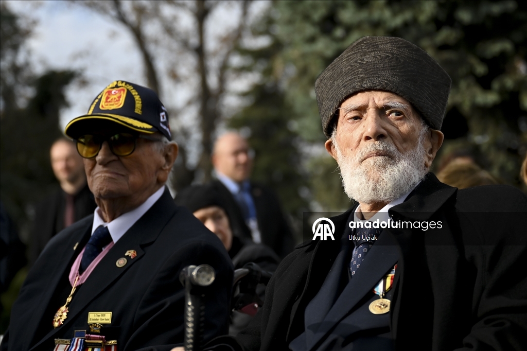 Президент Южной Кореи посетил мемориал «Туркам, сражавшимся в Корее» в Анкаре