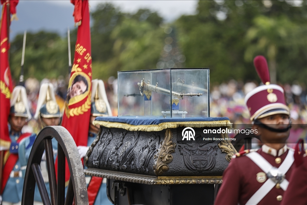 Президент Венесуэлы Николас Мадуро принял участие в военном параде в Каракасе