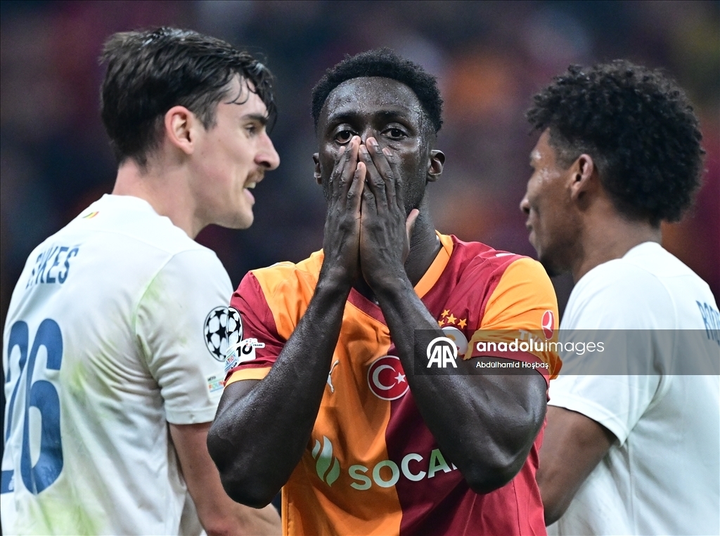 Лига чемпионов УЕФА: "Галатасарай" проиграл на своем поле 5